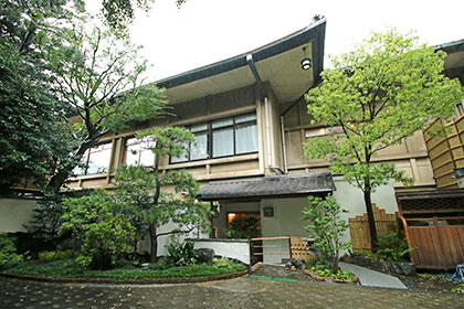 明治記念館　花がすみ