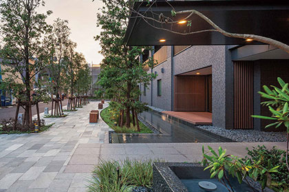 パークホームズ川崎大師　表参道